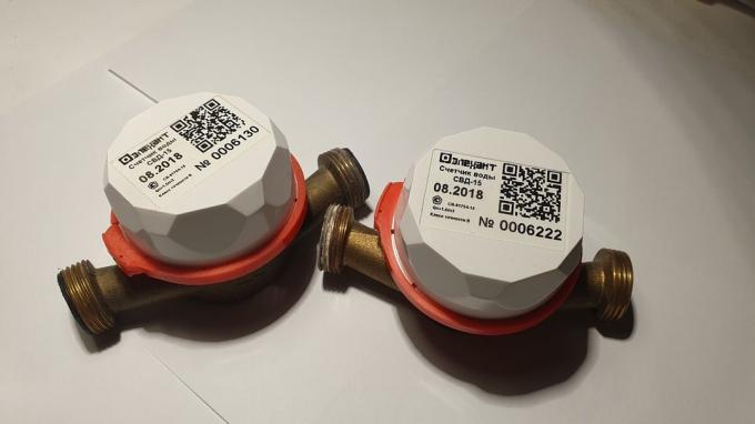 Unusual water meter without dial that operates both inside and