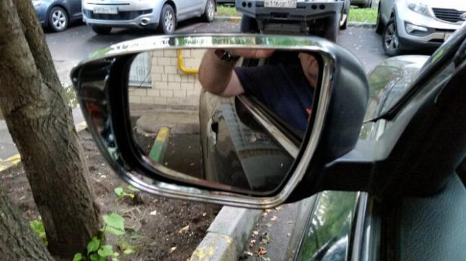 With a mirror will have to work. / Photo: drive2.ru. 