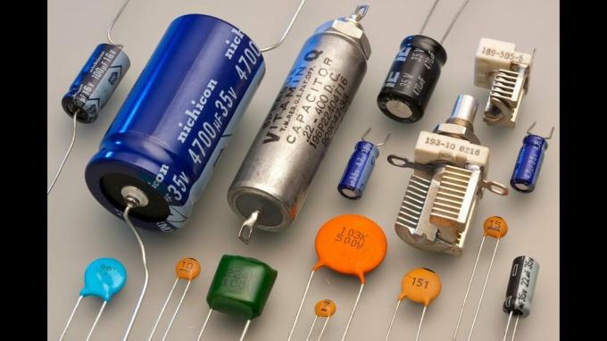 What capacitor is used: Example 2 simple