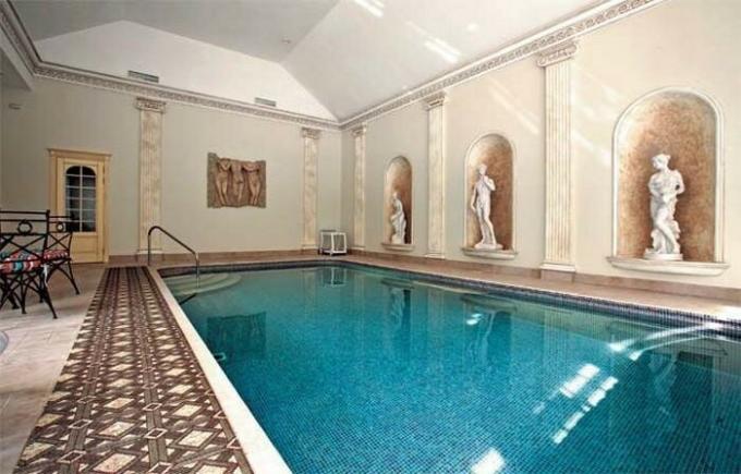 Luxurious swimming pool.