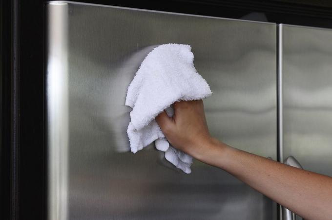 The outside of the refrigerator is easy to clean with soapy water