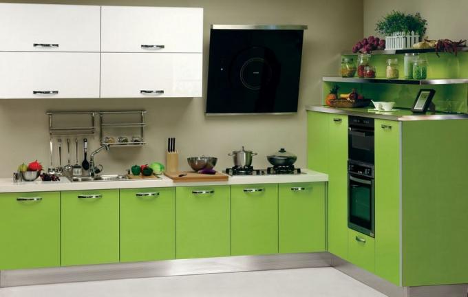 The set of light colors is suitable for both large and small kitchens