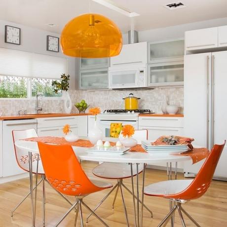 Your tangerine kitchen will become juicy, bright and unique