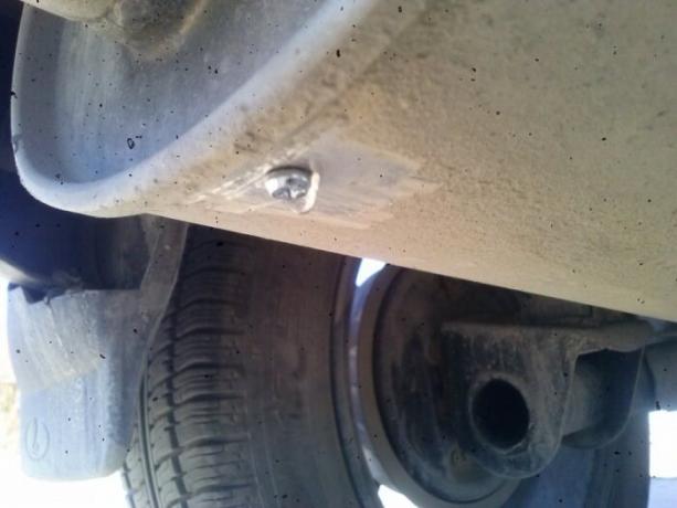 People wit: What experienced motorists drill a hole in the muffler