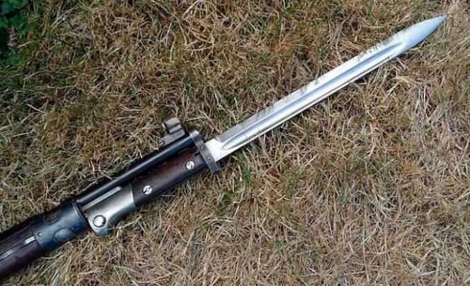 Bayonet, which were completed Mauser rifles and carbines. | Photo: zonwar.ru. 