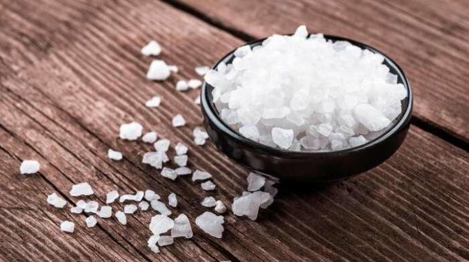 Epsom salt has many incredible qualities, so it does not hurt to keep in any home medicine cabinet. / Photo: remedioscaserostop.com. 