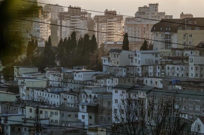 The whole city is entangled network of "Russian favelas."
