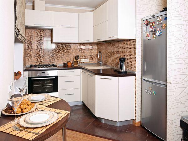 how to properly furnish a small kitchen