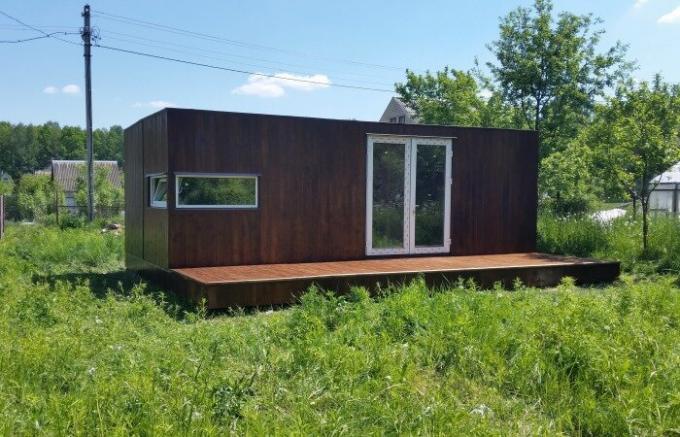 Belarusians managed to build a country house from the container in just 2 days