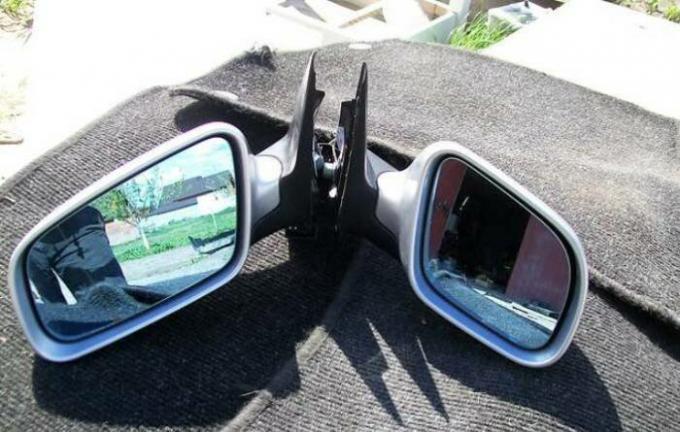 A set of mirrors to the German Audi A6 sedan of business class. | Photo: ria.com.