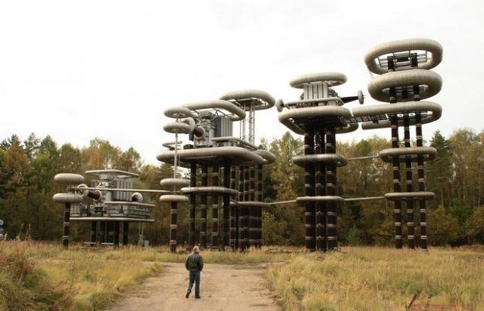 Mysterious Tesla towers, which are hidden in the forest wilds of Moscow Region