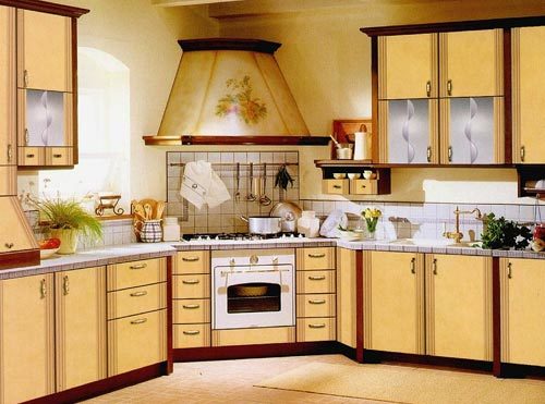 Cabinet furniture allows you to use the kitchen space to the maximum