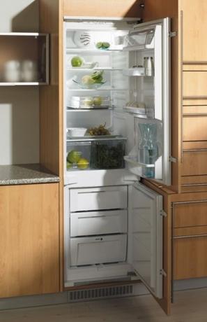 kitchen design 6 sq m with refrigerator