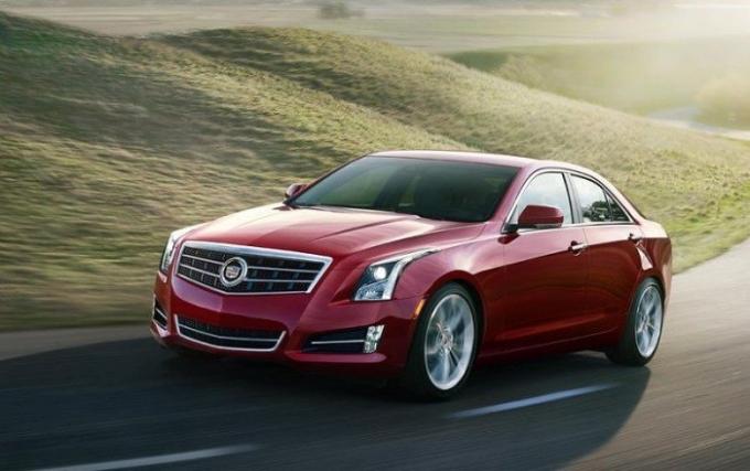 Luxury American sedan Cadillac ATS 2014. | Photo: cheatsheet.com.