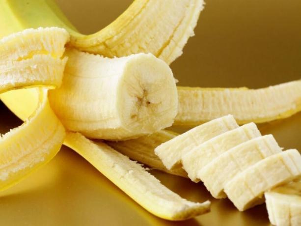 Why half of our planet is eating bananas wrong