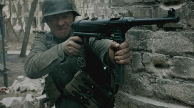 German "Schmeisser" against the Soviet PCA: a sub-machine gun in World War II was better