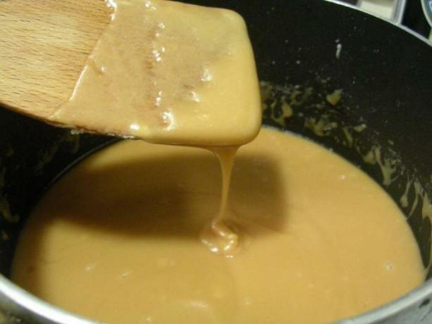 Cook the condensed milk is not difficult. / Photo: eda-land.ru.