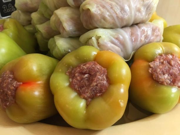 Stuffed cabbage rolls and peppers