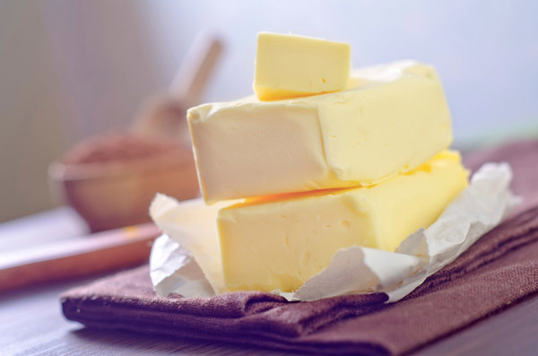 How to store butter in the refrigerator: shelf life of the product, does it freeze, video and photo