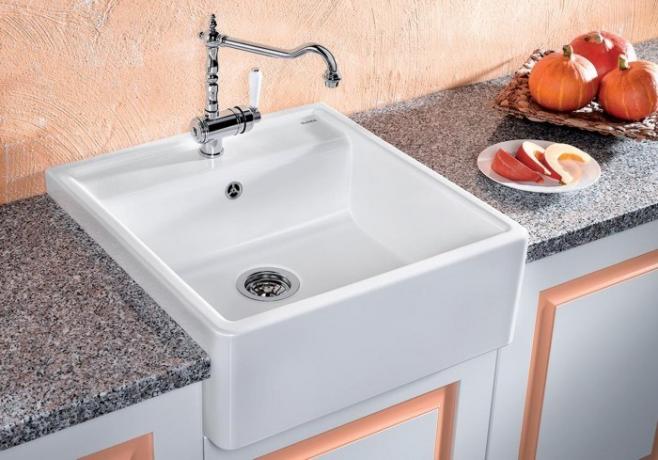Deep ceramic sink option