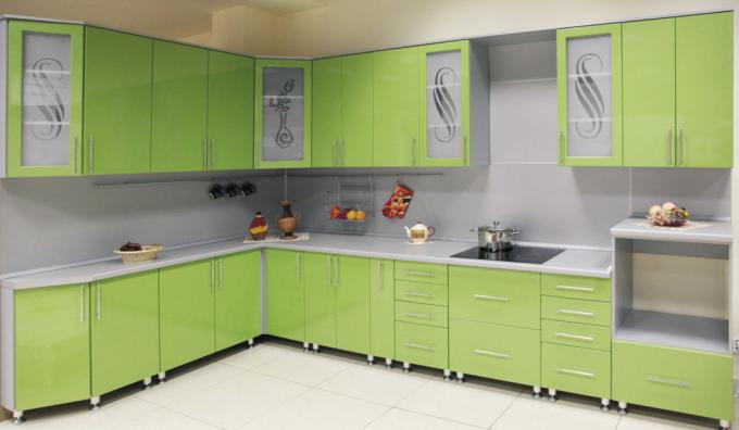Light green kitchen (54 photos): video instructions for interior decoration with your own hands, walls, chairs, kitchen set, photo and price