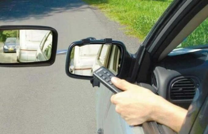 Errors, which the driver makes when adjusting mirrors. 