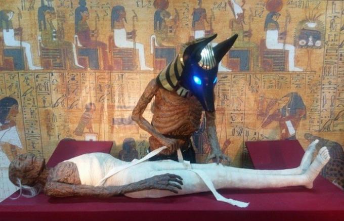  Secrets of the Egyptian mummies.