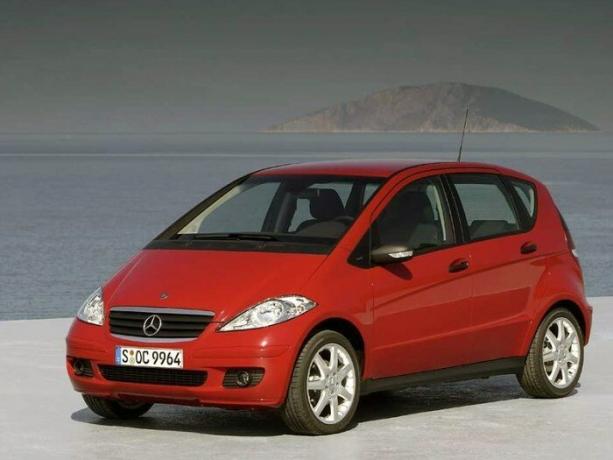 Small, but very comfortable and reliable Mercedes-Benz A-Klasse W169. | Photo: motorpage.ru.
