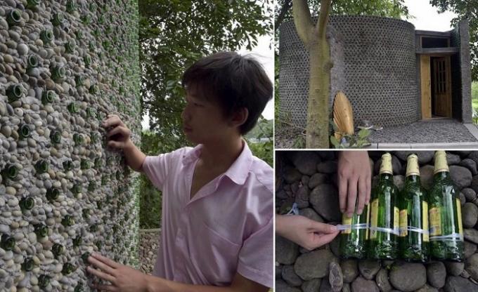 Chinese man built out of beer bottles office.