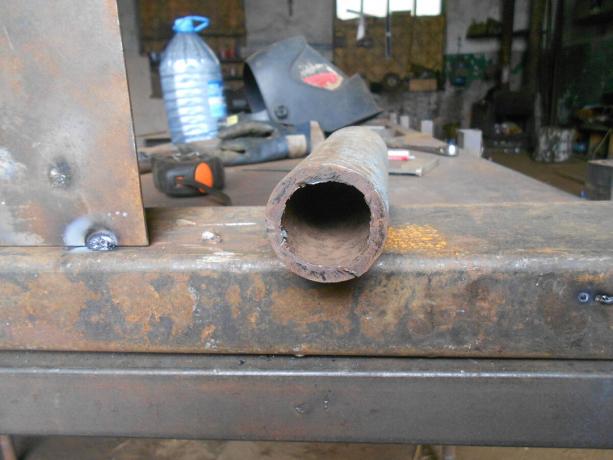 As welding burn a hole in a metal flat, upright