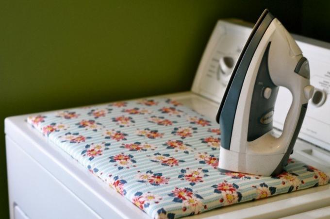 How to make a compact ironing board, which will save you money and space in the apartment