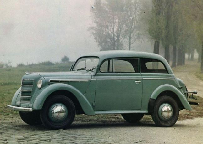 10 Soviet cars that were like a foreign car as two peas