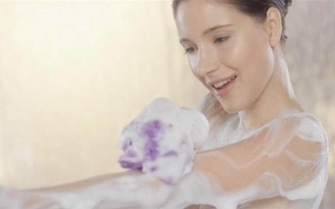 6 surprising facts from dermatologists about BAST for a shower
