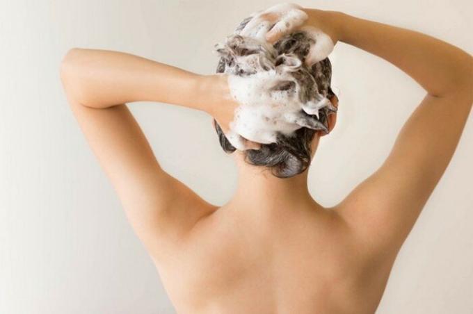 What's popular shampoo mercilessly harm to hair (and what to replace it)