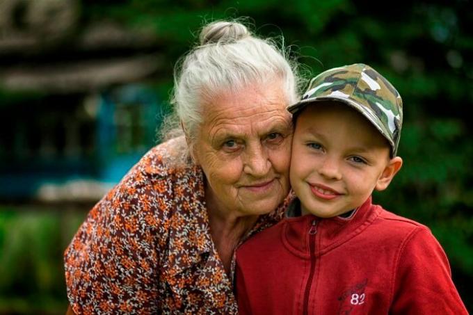 Grandmothers in two regions of Turkey get decent compensation for work on the education of grandchildren.