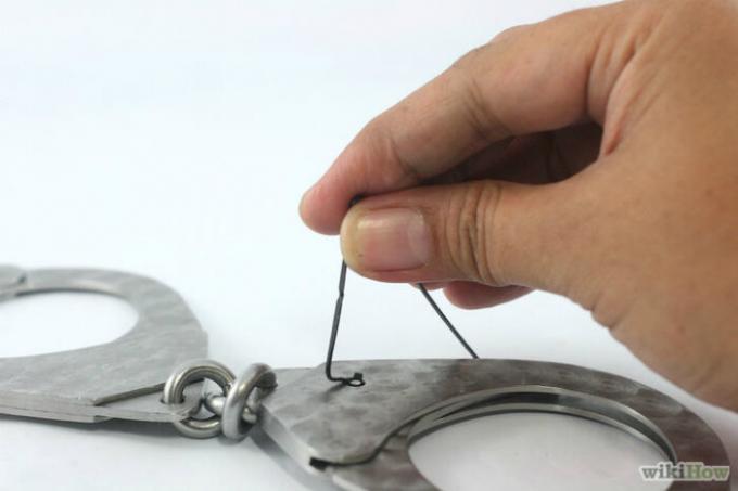 Ways to get rid of the handcuffs without a key