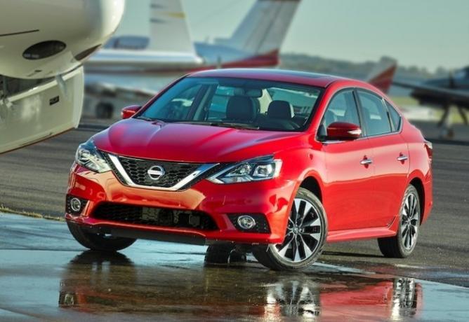 Nissan Sentra owners usually do not share the joy of the other drivers from buying a new car. | Photo: cheatsheet.com.