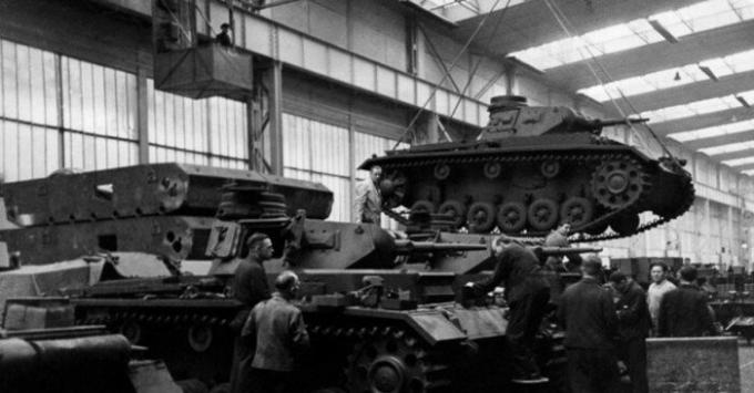 The stake was made on light tanks at the petrol engines. | Photo: yandex.ru. 