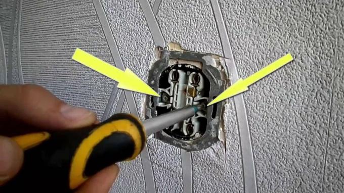 Repair the outlet