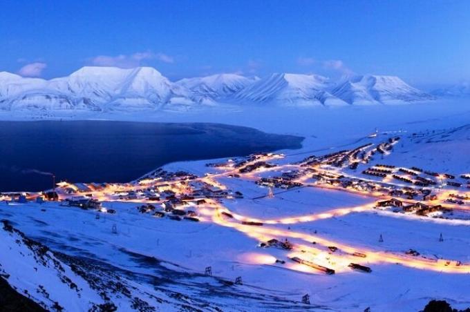 Arctic oasis town Longyearbyen (Norway).