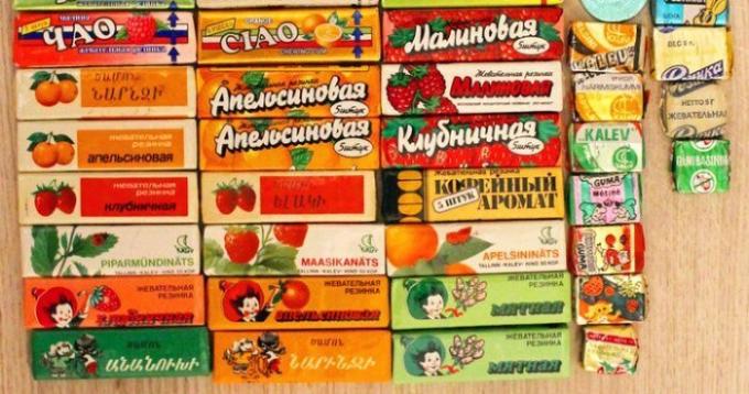 Soviet chewing gums with different flavors.