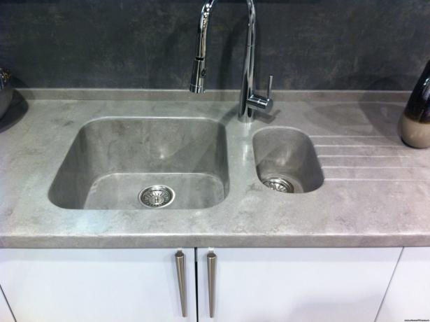 Sink made of artificial stone for the kitchen (51 photos): how to install it yourself, instructions, photo and video tutorials