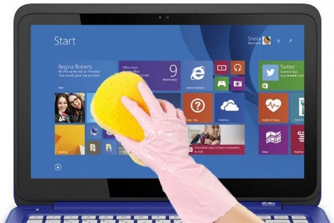 How to clean the screen of the smartphone, laptop or TV