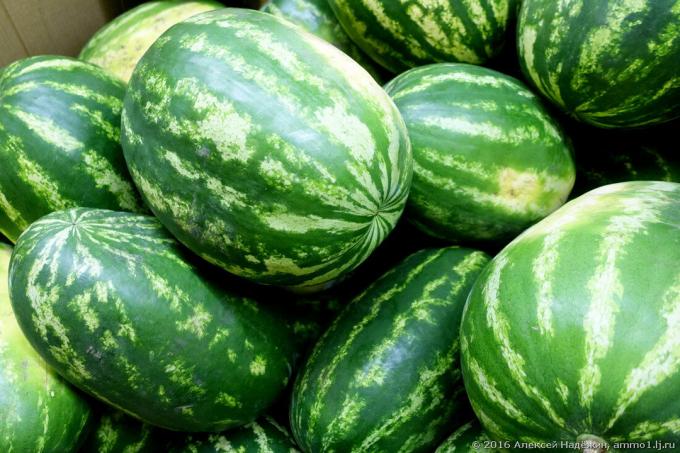 The best way to select a watermelon