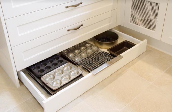 Basement drawers in the kitchen unit