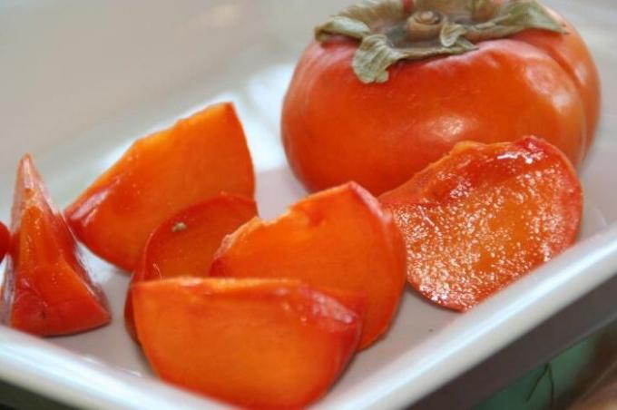 The method, which will transform the unripe persimmons in sweet and ripe fruit