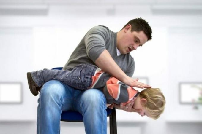 What should you do if a child is choking: The actions that can save lives