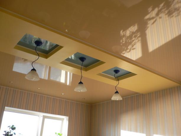 When choosing a ceiling for the kitchen, it is not necessary to use one material