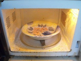 Microwave cleaning