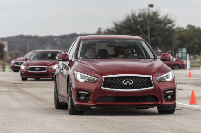 Not all owners are smiling at the sight of his sedan Infiniti Q50. | Photo: cheatsheet.com.